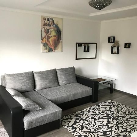 Fine Apartment Jelgava Bagian luar foto