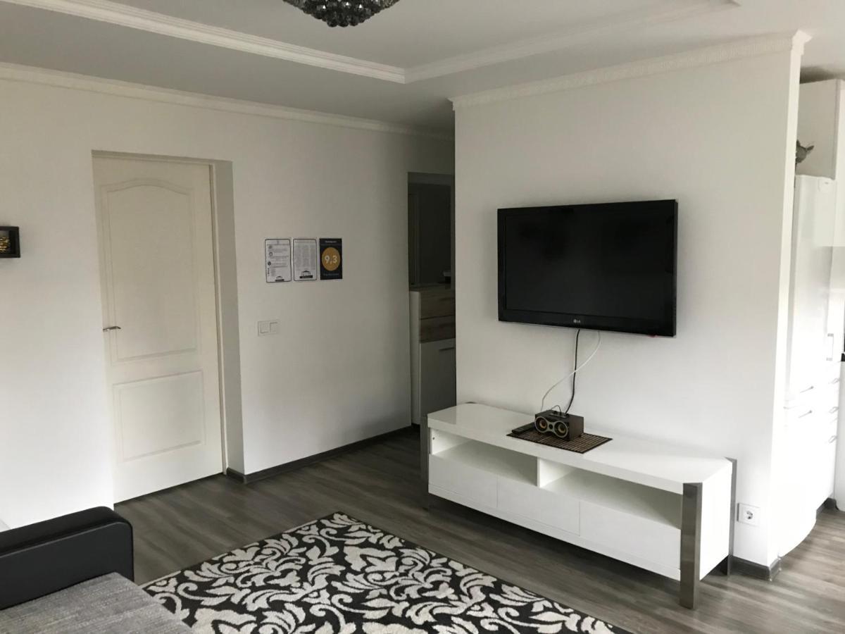 Fine Apartment Jelgava Bagian luar foto